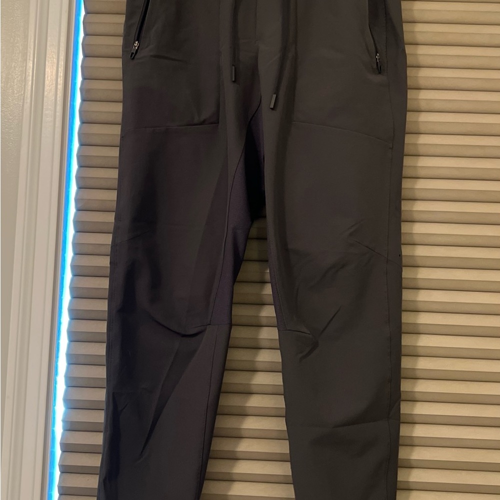 Lululemon Men’s Charcoal Joggers